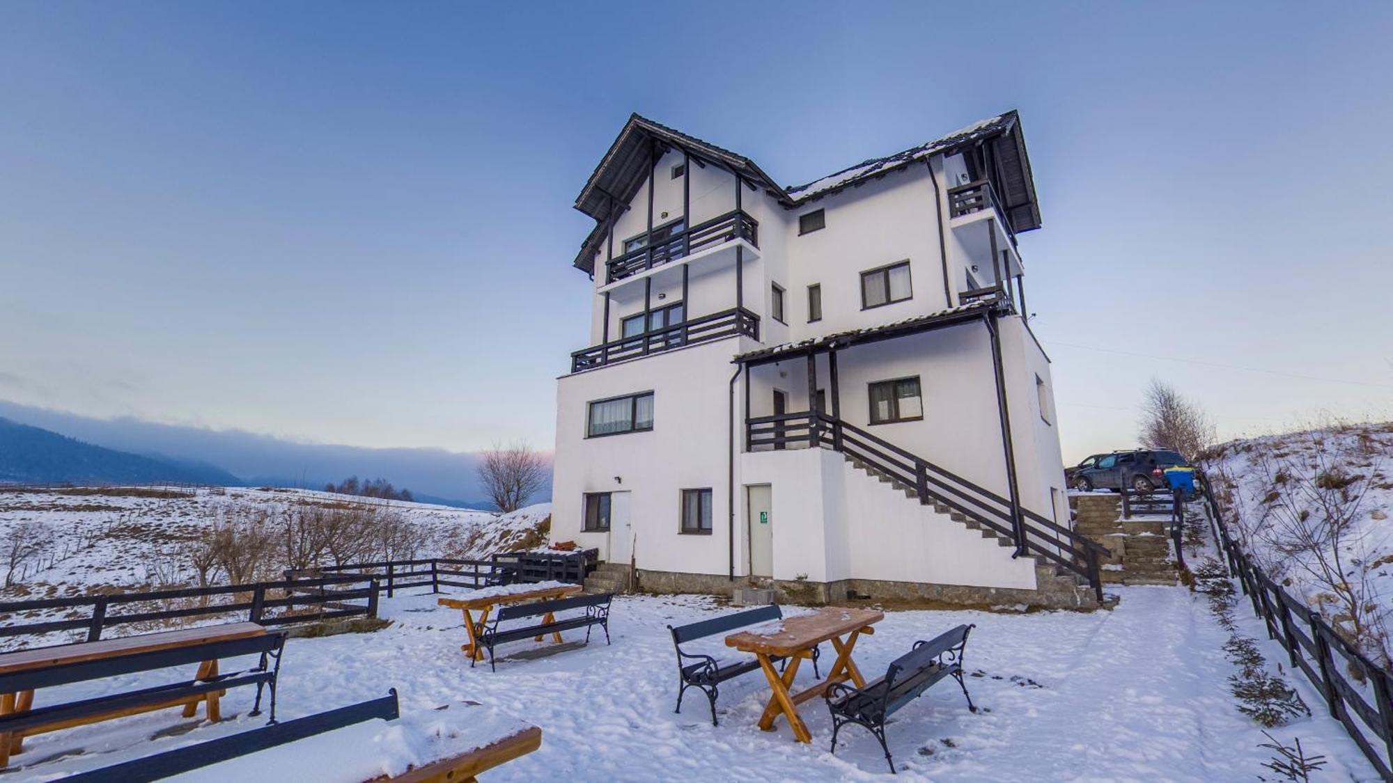 Vila Luca-Hotel Şirnea Zewnętrze zdjęcie